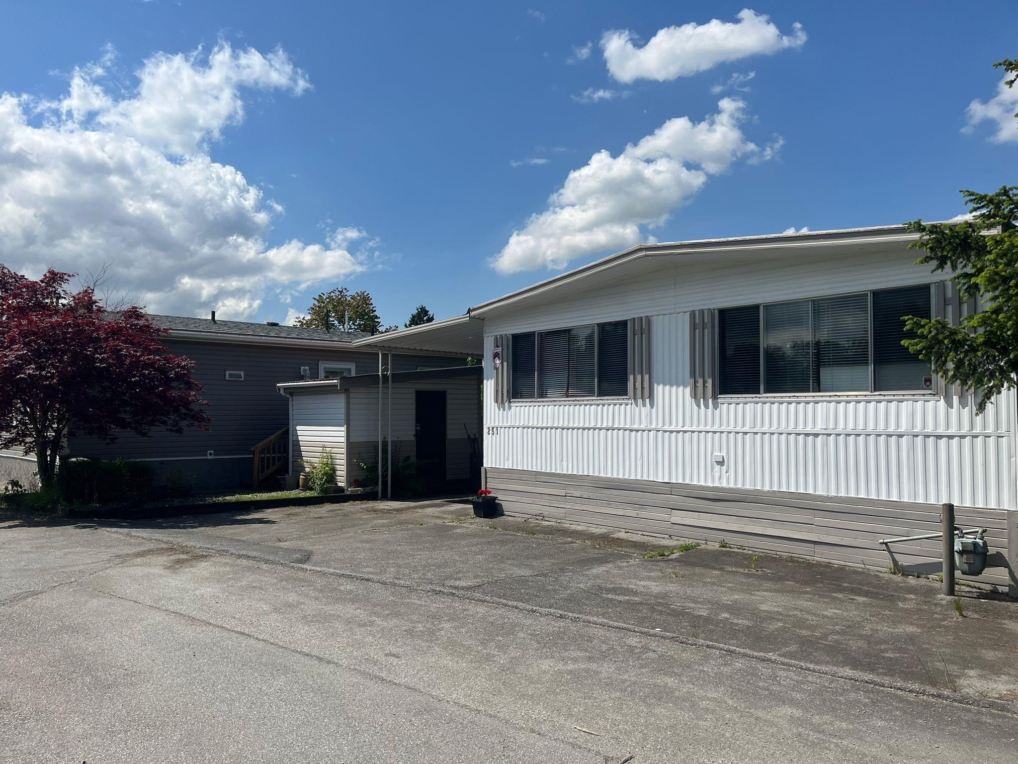 









201


Cayer

Street, 251,
Coquitlam,




BC
V3K 5A9

