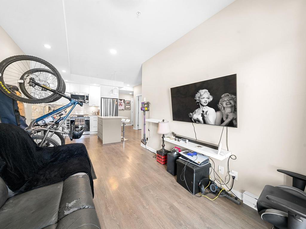 









38033


Second

Avenue, 411,
Squamish,




BC
V8B 0C4

