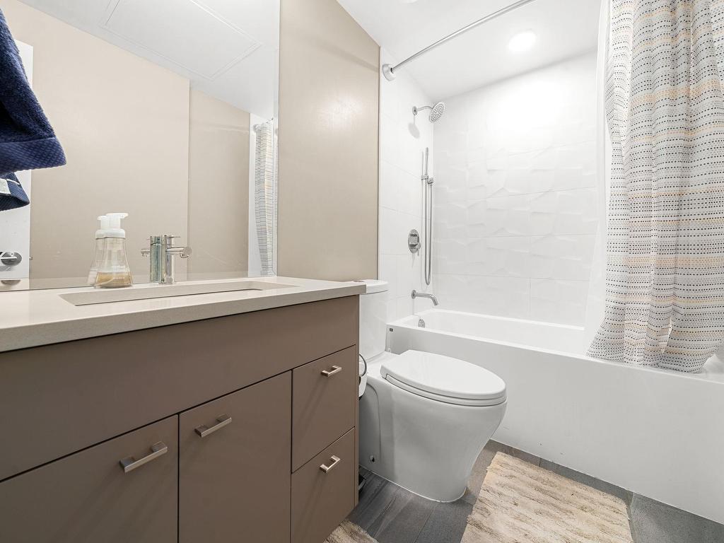 









38033


Second

Avenue, 411,
Squamish,




BC
V8B 0C4

