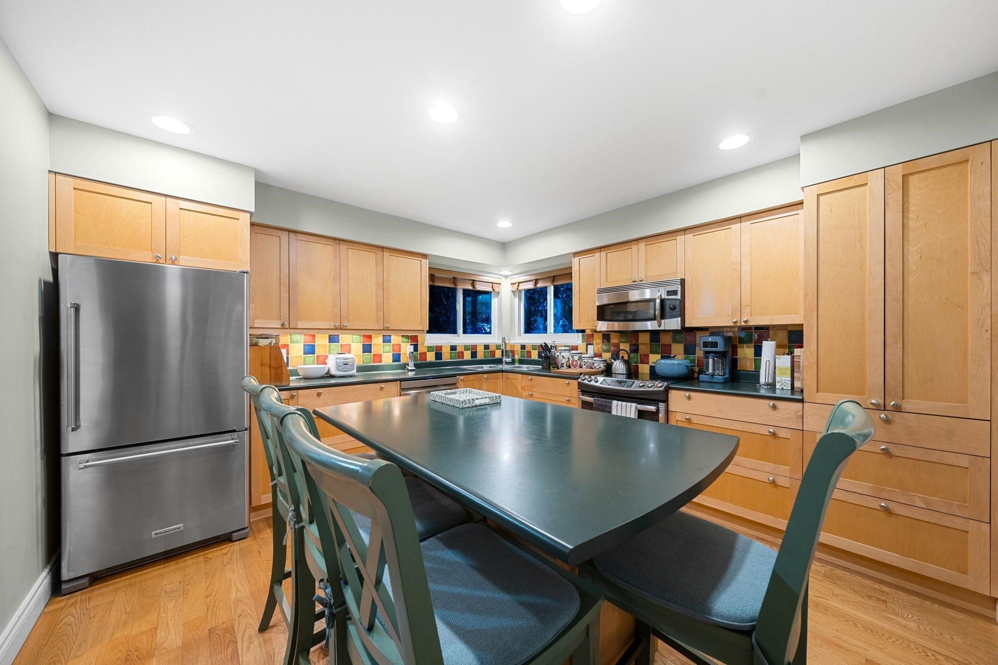 









2380


Mackay

Avenue,
North Vancouver,




BC
V7P 2M9

