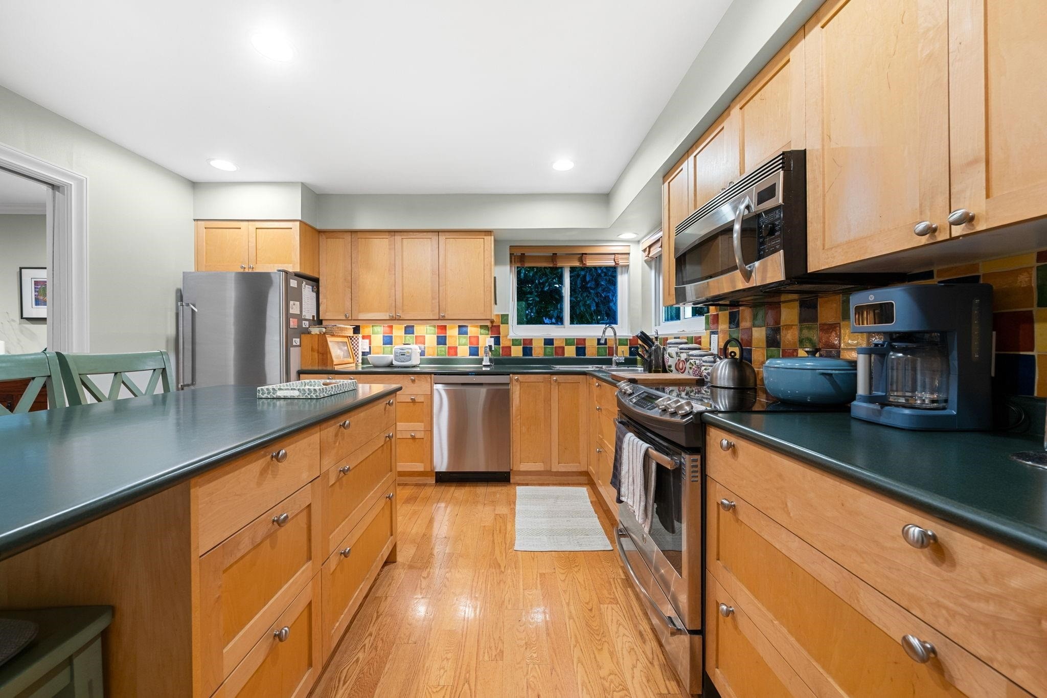 









2380


Mackay

Avenue,
North Vancouver,




BC
V7P 2M9

