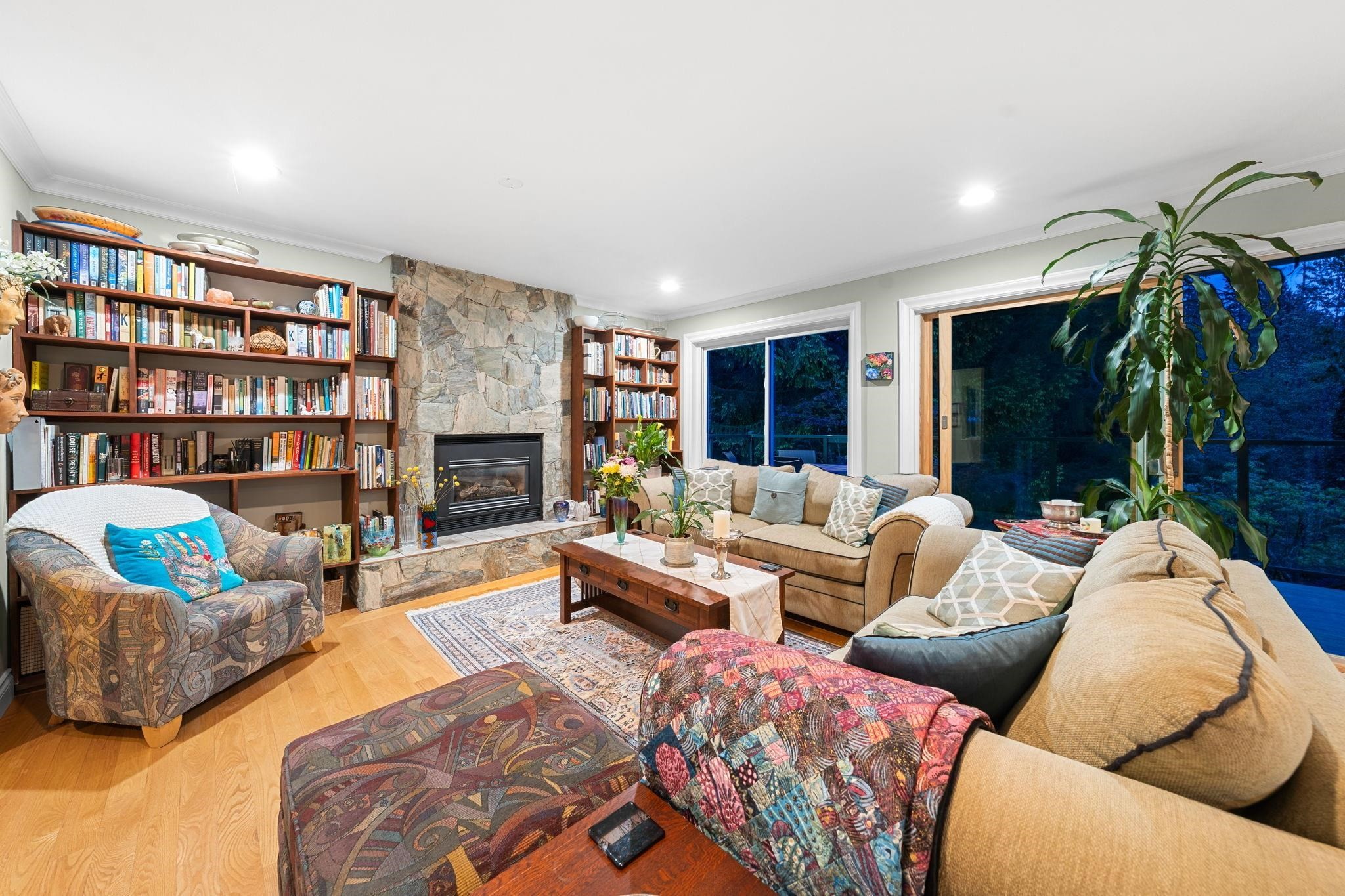 









2380


Mackay

Avenue,
North Vancouver,




BC
V7P 2M9

