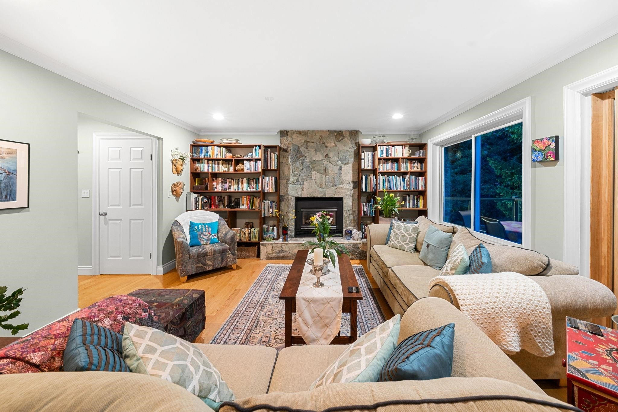 









2380


Mackay

Avenue,
North Vancouver,




BC
V7P 2M9

