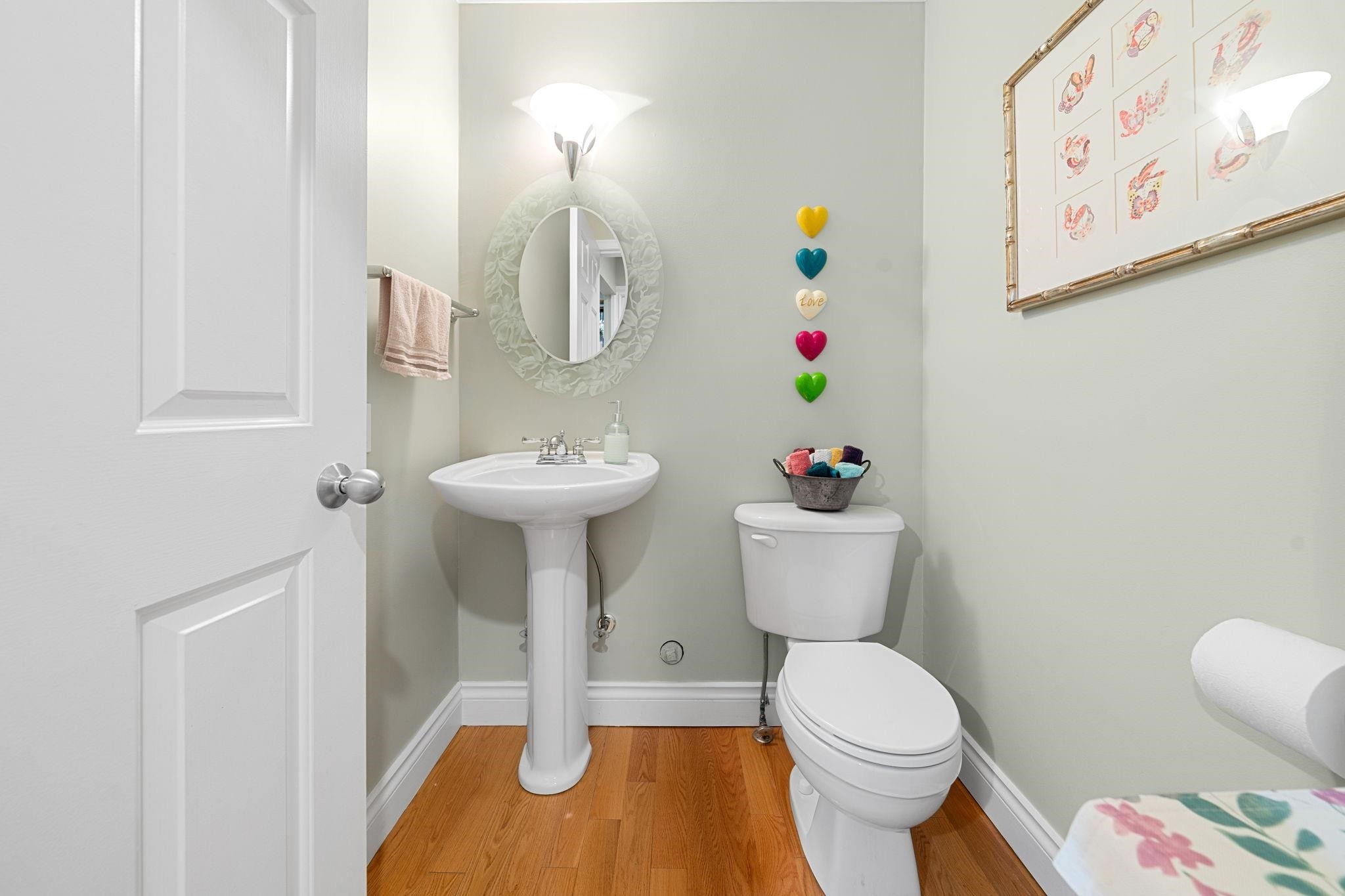 









2380


Mackay

Avenue,
North Vancouver,




BC
V7P 2M9


