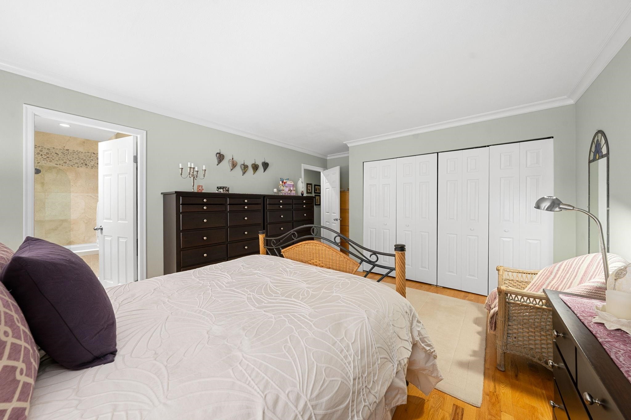 









2380


Mackay

Avenue,
North Vancouver,




BC
V7P 2M9

