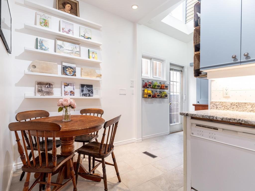 









3624


1st

Avenue West,
Vancouver,




BC
V6R 1H2

