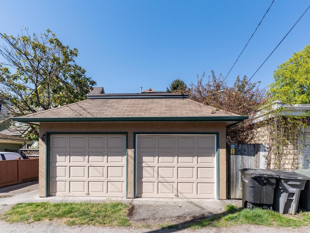 









3624


1st

Avenue West,
Vancouver,




BC
V6R 1H2

