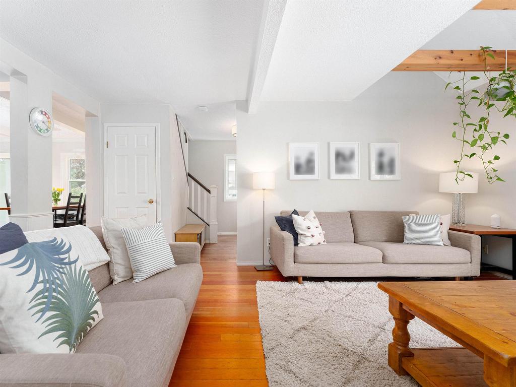 









1503


Dovercourt

Road,
North Vancouver,




BC
V7K 1K6


