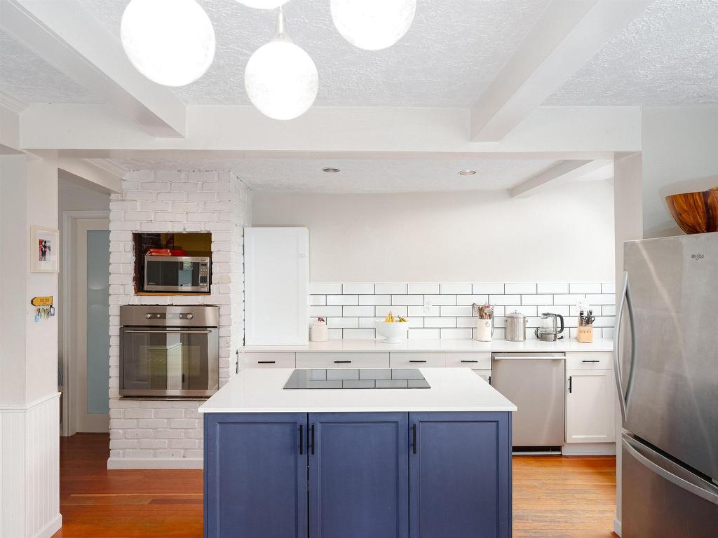 









1503


Dovercourt

Road,
North Vancouver,




BC
V7K 1K6

