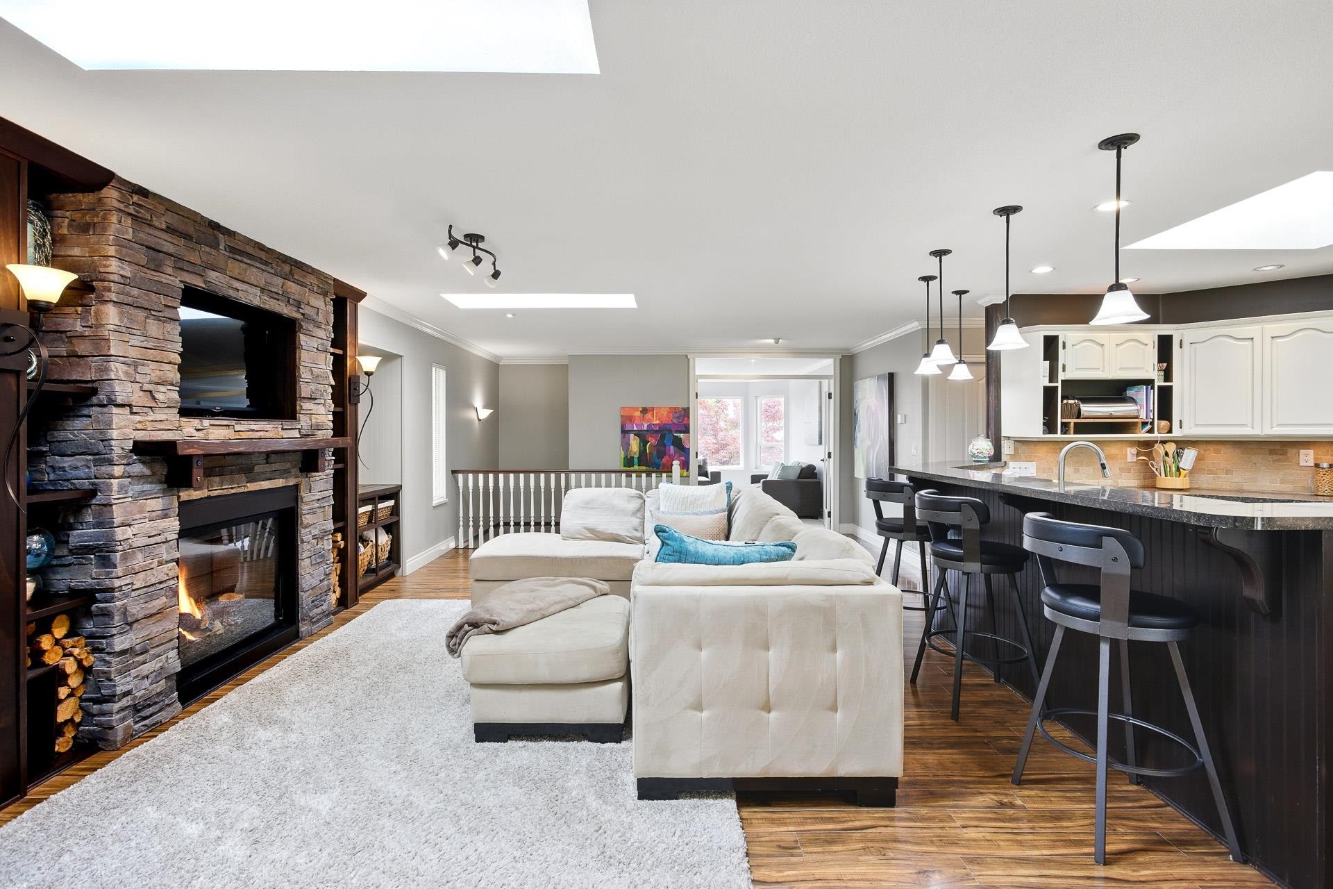 









23616


Tamarack

Lane,
Maple Ridge,




BC
V2W 1B3

