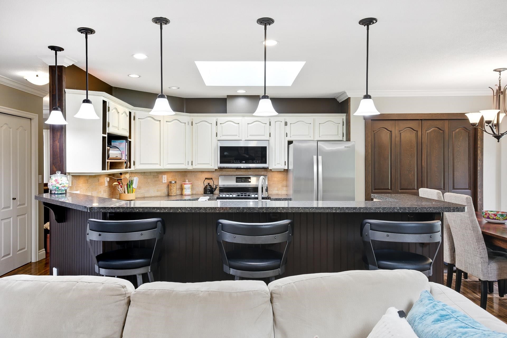 









23616


Tamarack

Lane,
Maple Ridge,




BC
V2W 1B3

