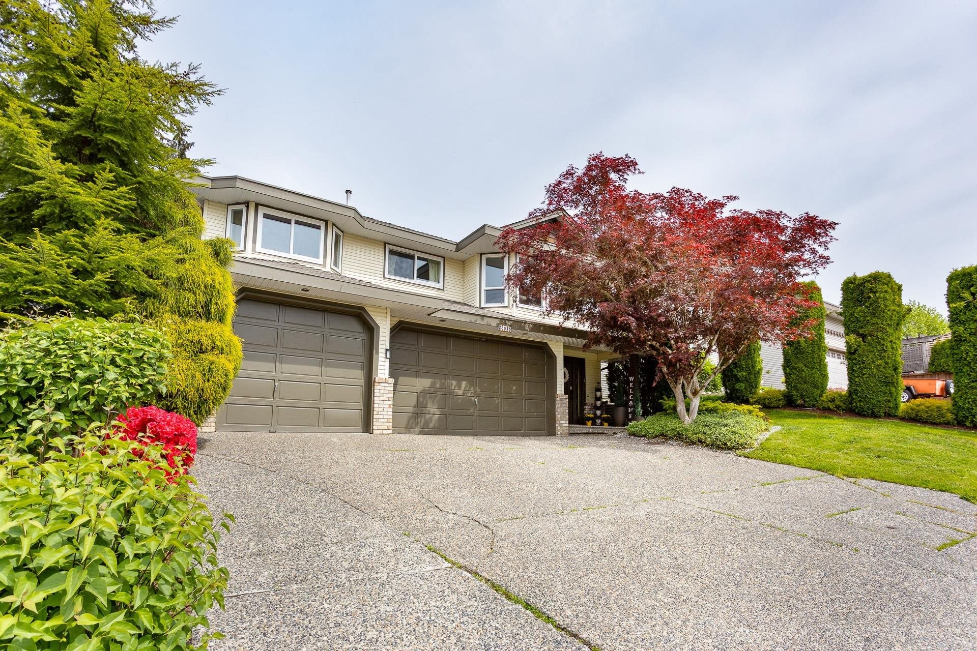 









23616


Tamarack

Lane,
Maple Ridge,




BC
V2W 1B3

