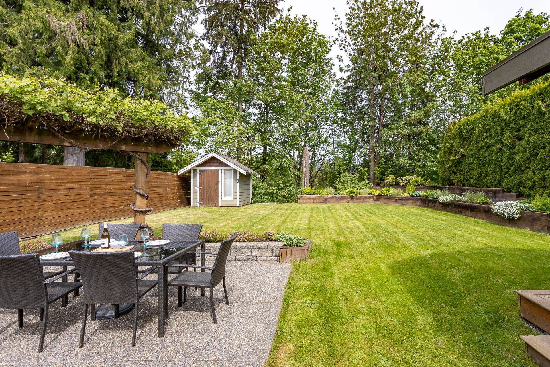 









23616


Tamarack

Lane,
Maple Ridge,




BC
V2W 1B3

