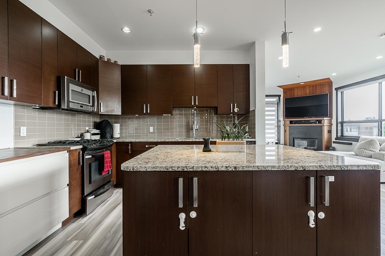 









288


Hampton

Street, 306,
New Westminster,




BC
V3M 5L9

