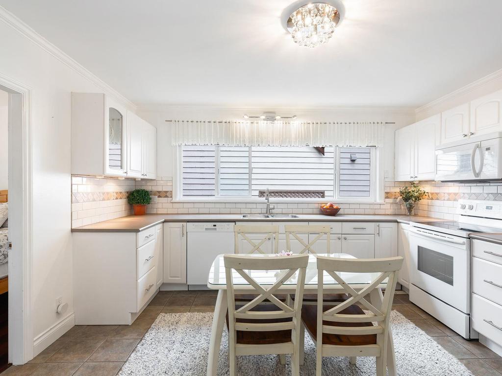 









2306


William

Avenue,
North Vancouver,




BC
V7J 2P6

