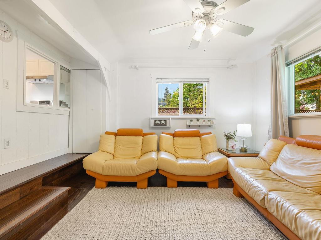 









2306


William

Avenue,
North Vancouver,




BC
V7J 2P6


