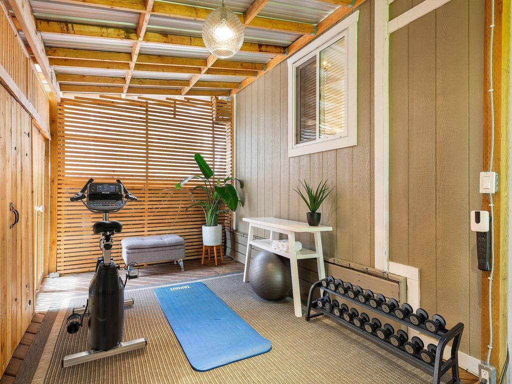 









2306


William

Avenue,
North Vancouver,




BC
V7J 2P6

