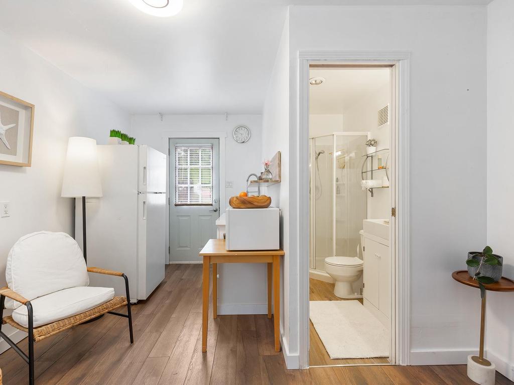 









2306


William

Avenue,
North Vancouver,




BC
V7J 2P6


