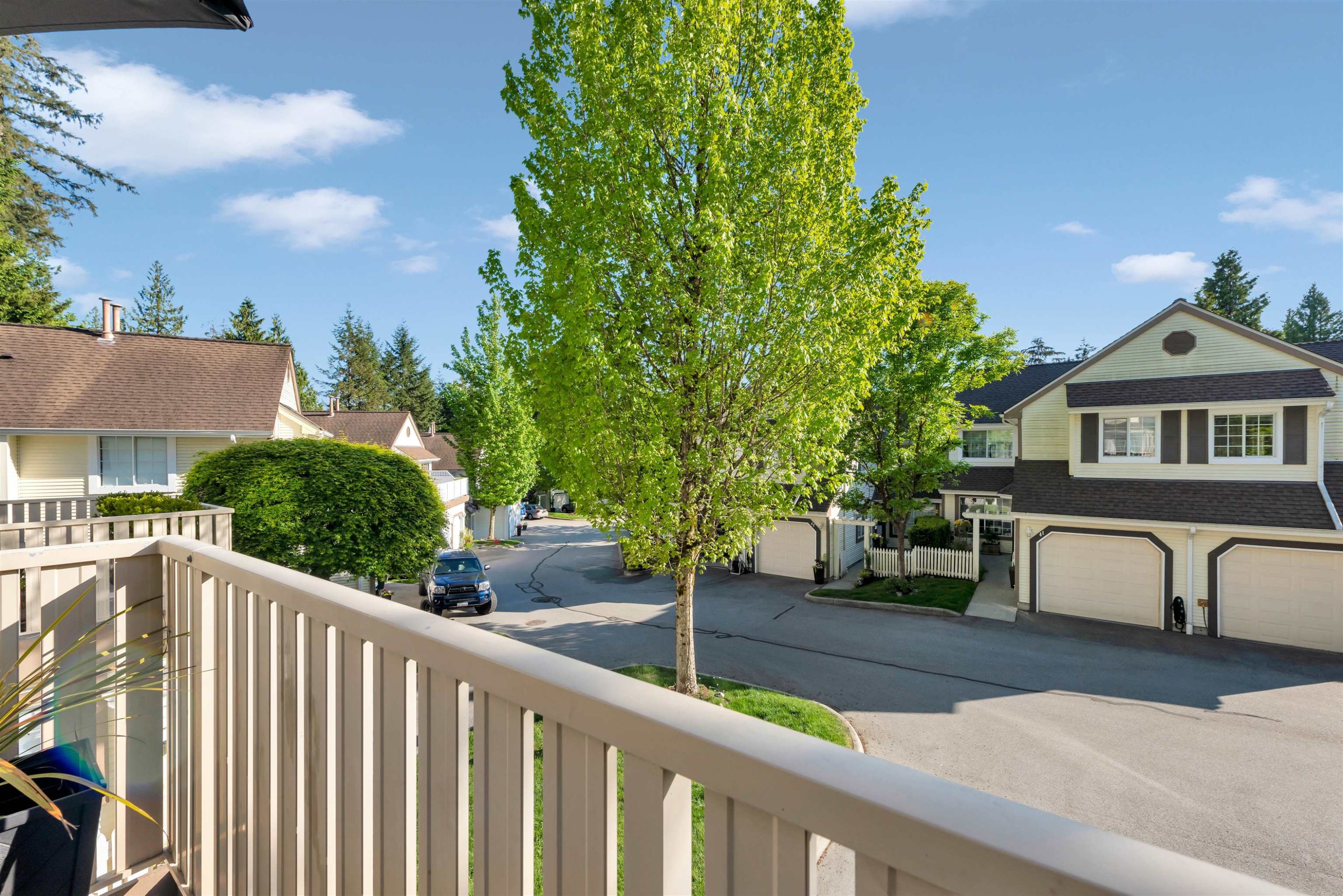 









3939


Indian River

Drive, 14,
North Vancouver,




BC
V7G 2P6

