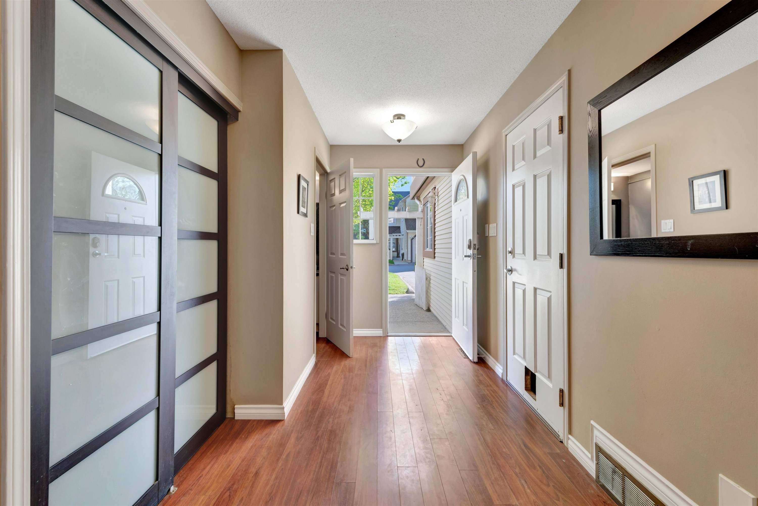 









3939


Indian River

Drive, 14,
North Vancouver,




BC
V7G 2P6


