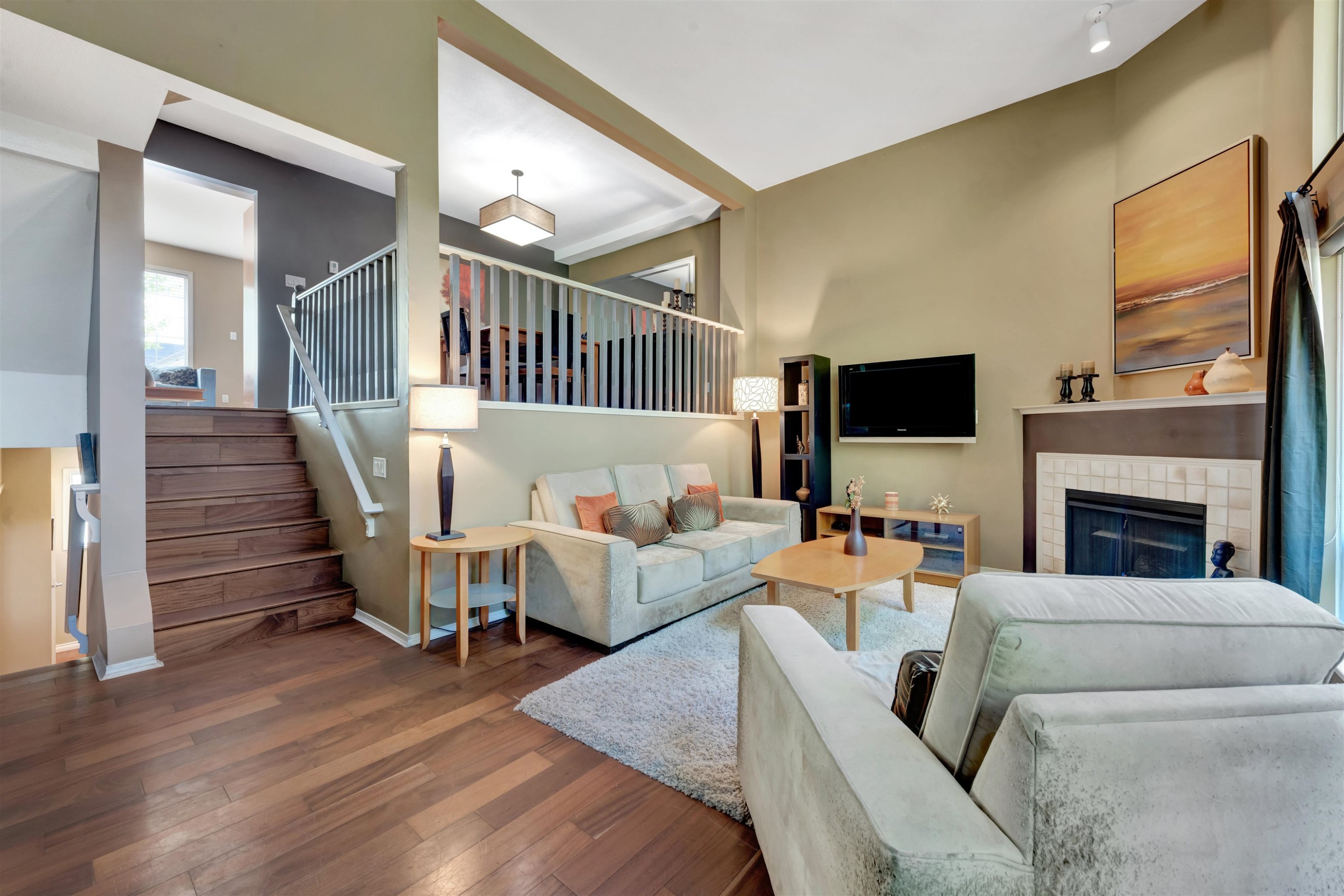 









3939


Indian River

Drive, 14,
North Vancouver,




BC
V7G 2P6

