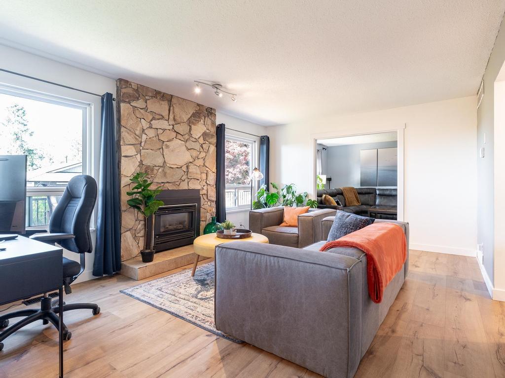 









1502


Fernwood

Place,
Port Moody,




BC
V3H 4A6

