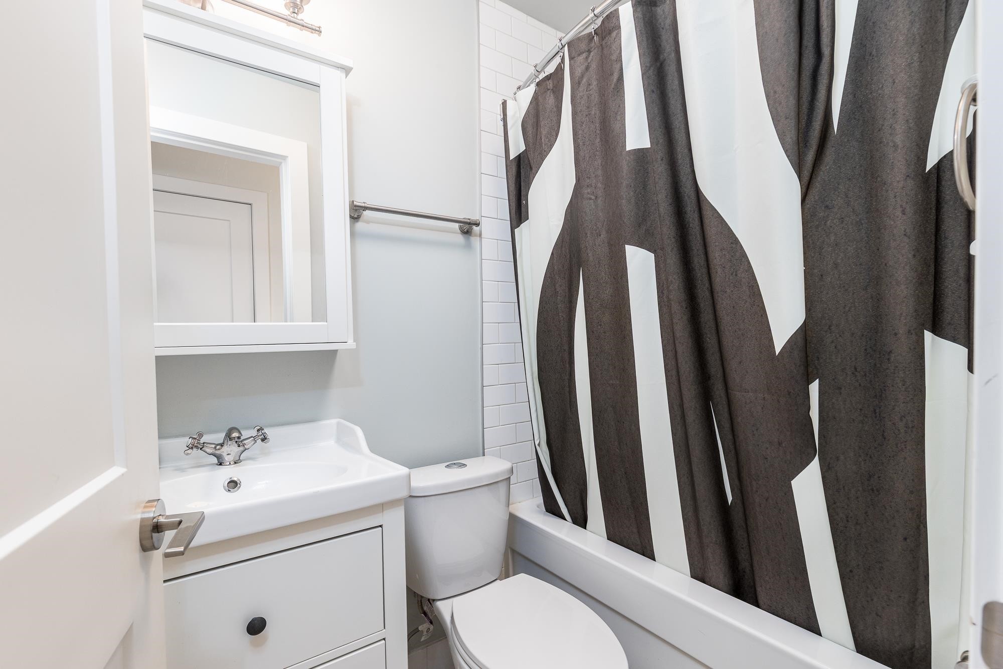 









8191


River

Road, 6W2,
Richmond,




BC
V6X 1X8

