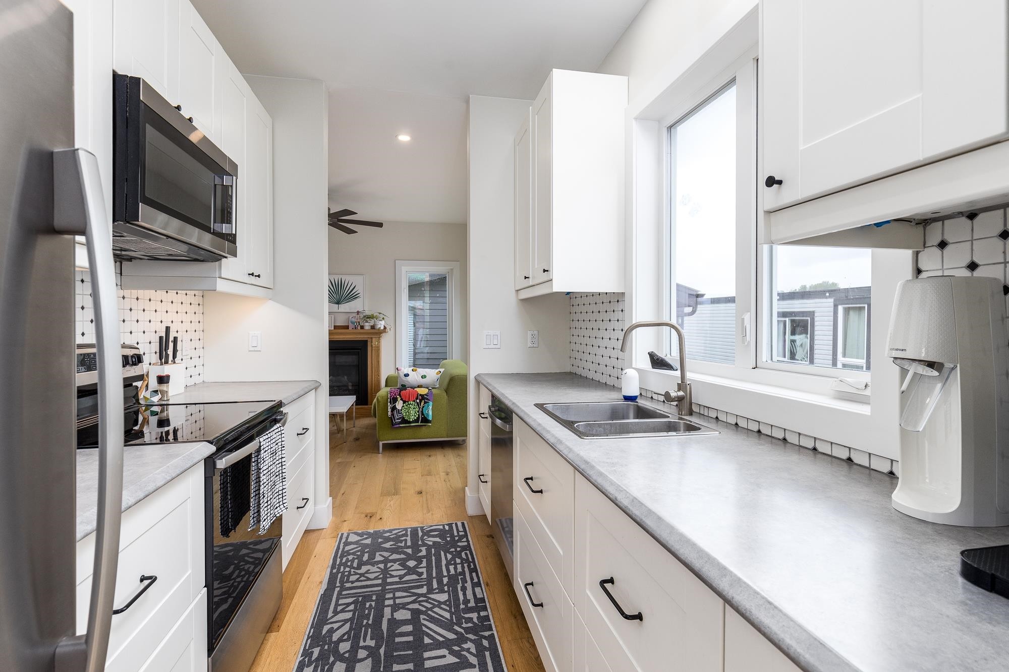 









8191


River

Road, 6W2,
Richmond,




BC
V6X 1X8

