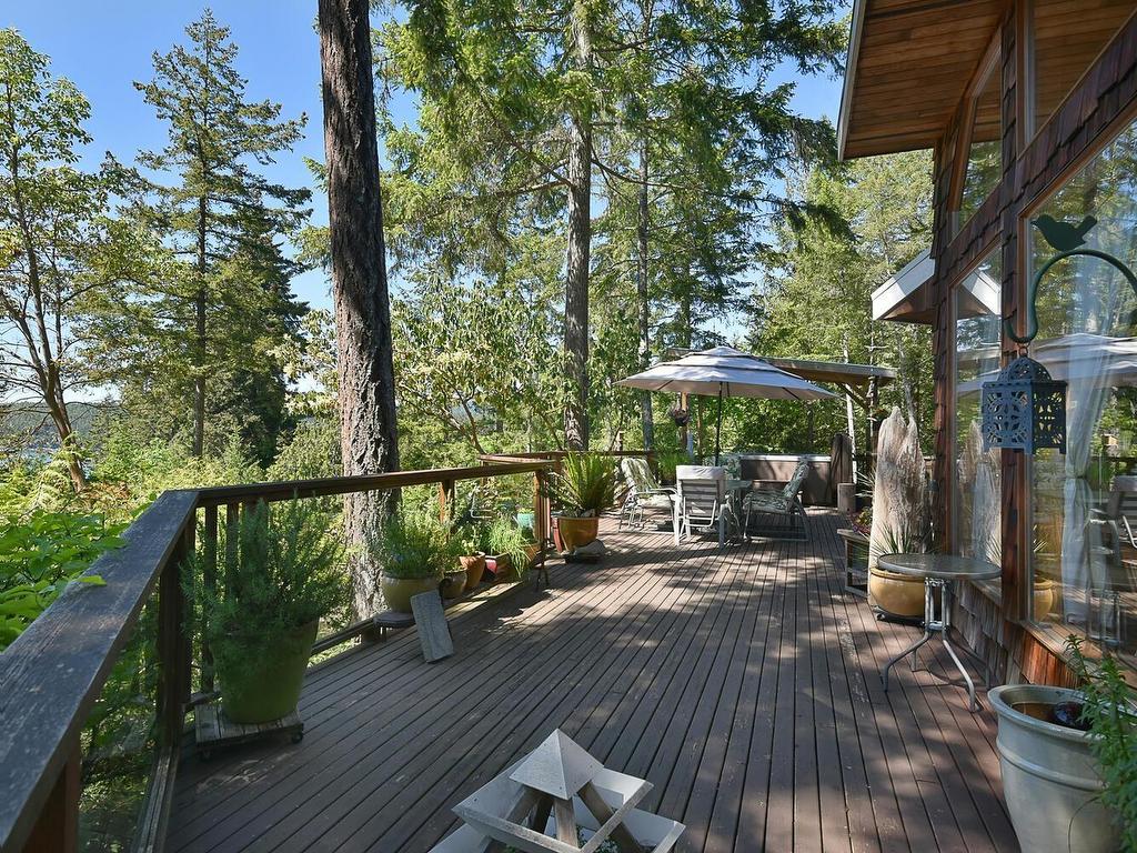 









8852


Redrooffs

Road,
Halfmoon Bay,




BC
V7Z 1B2

