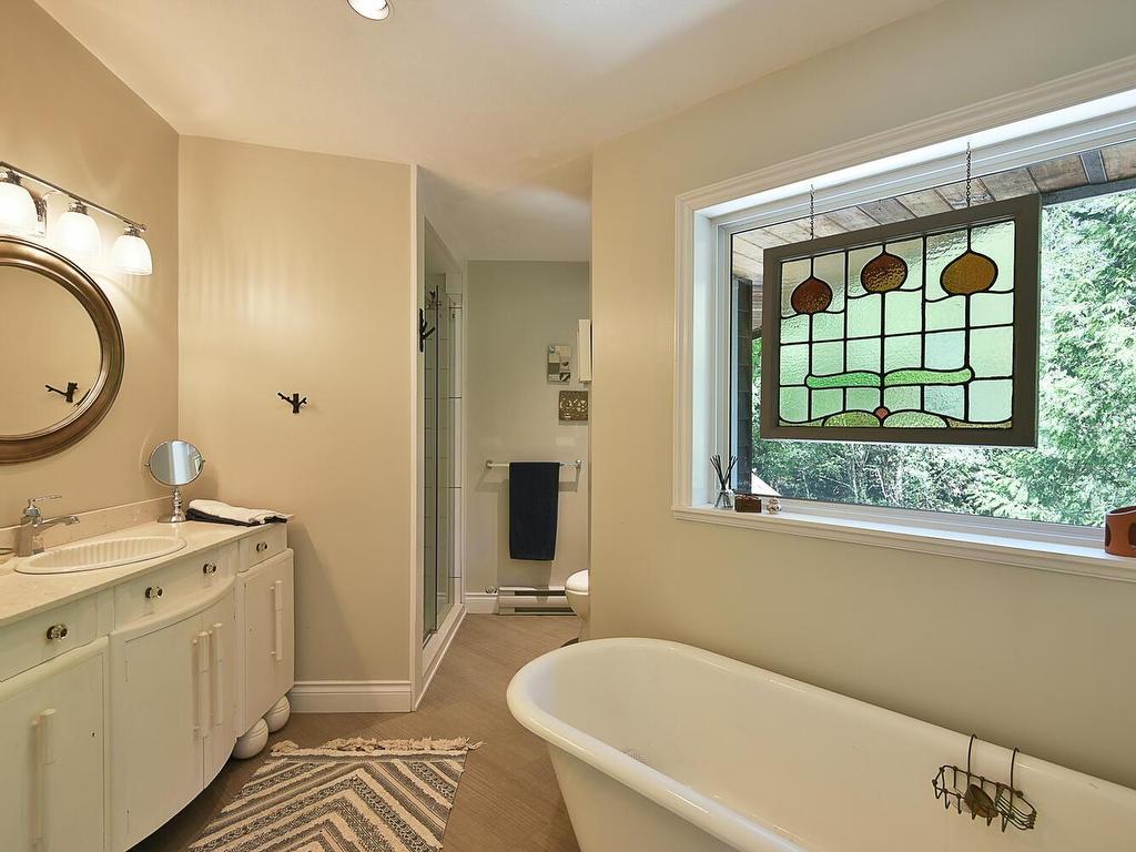









8852


Redrooffs

Road,
Halfmoon Bay,




BC
V7Z 1B2

