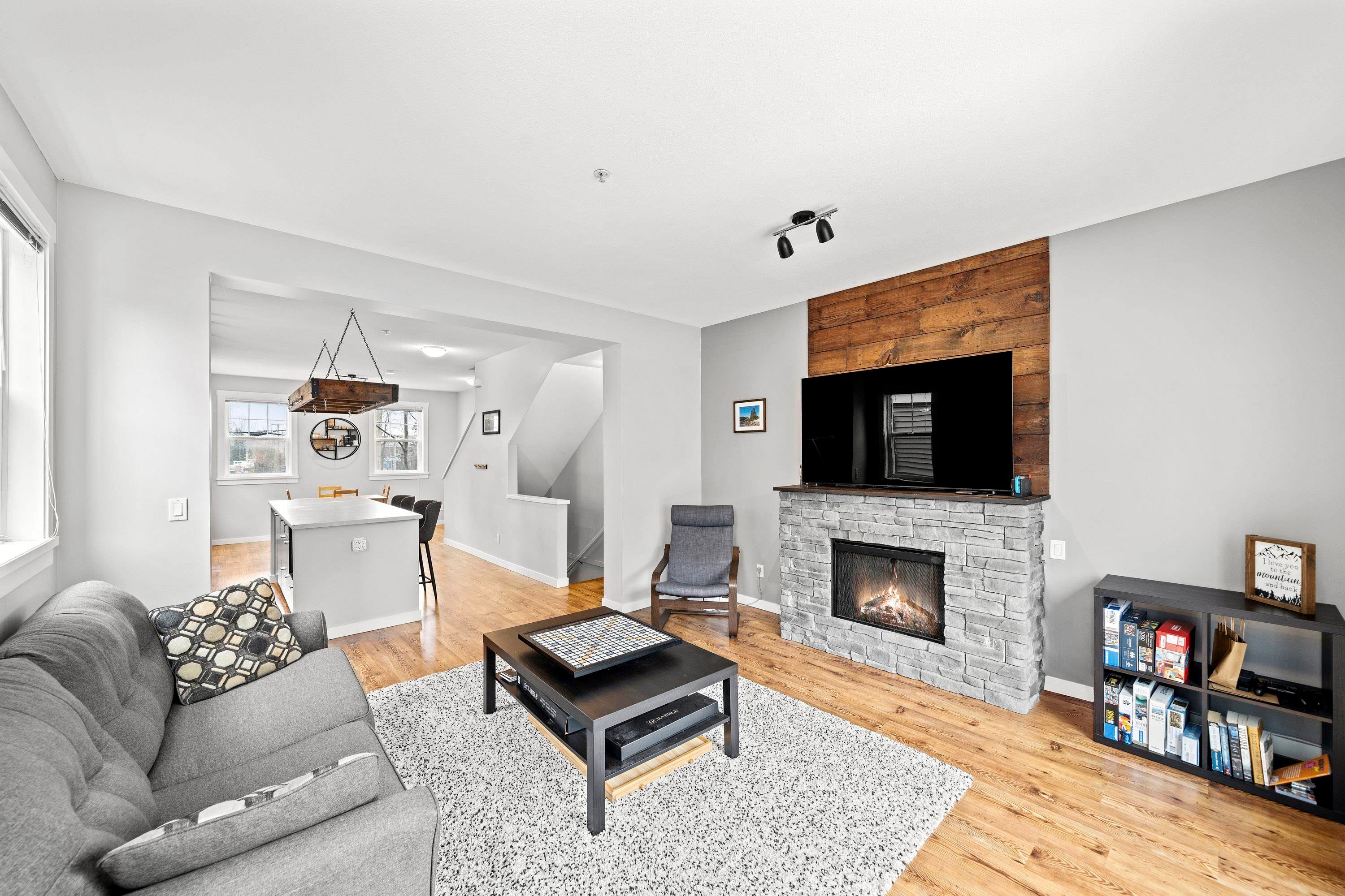 









19572


Fraser

Way, 73,
Pitt Meadows,




BC
V3Y 0A9

