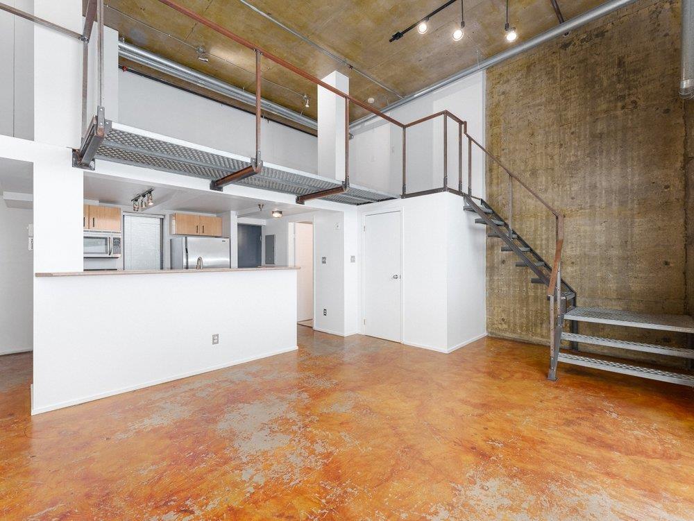









2001


Wall

Street, 419,
Vancouver,




BC
V5L 5E4

