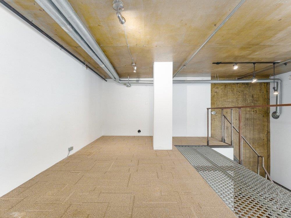









2001


Wall

Street, 419,
Vancouver,




BC
V5L 5E4

