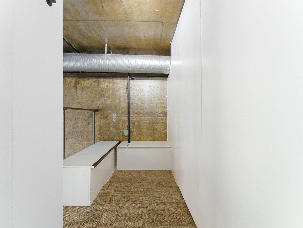 









2001


Wall

Street, 419,
Vancouver,




BC
V5L 5E4

