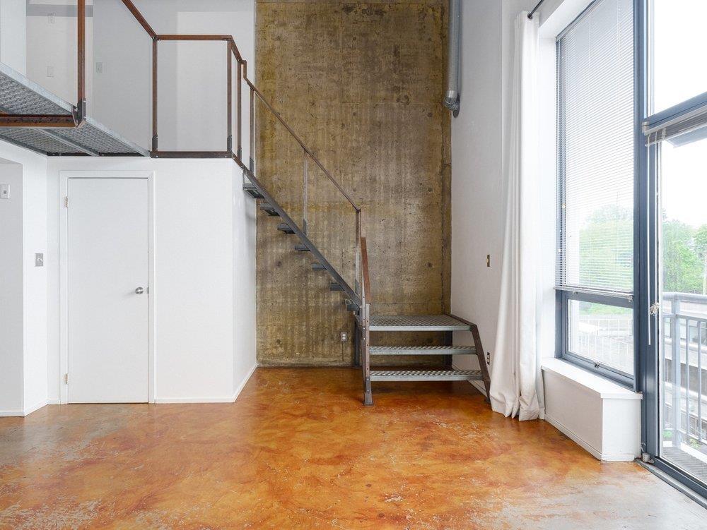 









2001


Wall

Street, 419,
Vancouver,




BC
V5L 5E4


