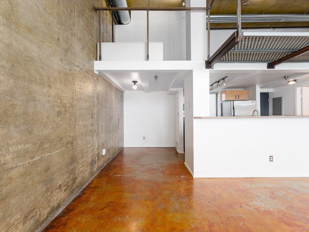









2001


Wall

Street, 419,
Vancouver,




BC
V5L 5E4


