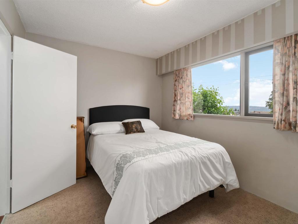 









944


Stewart

Avenue,
Coquitlam,




BC
V3K 2N6


