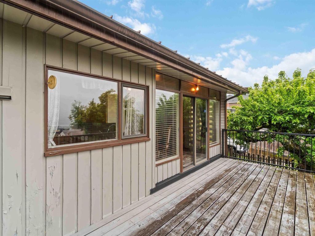 









944


Stewart

Avenue,
Coquitlam,




BC
V3K 2N6

