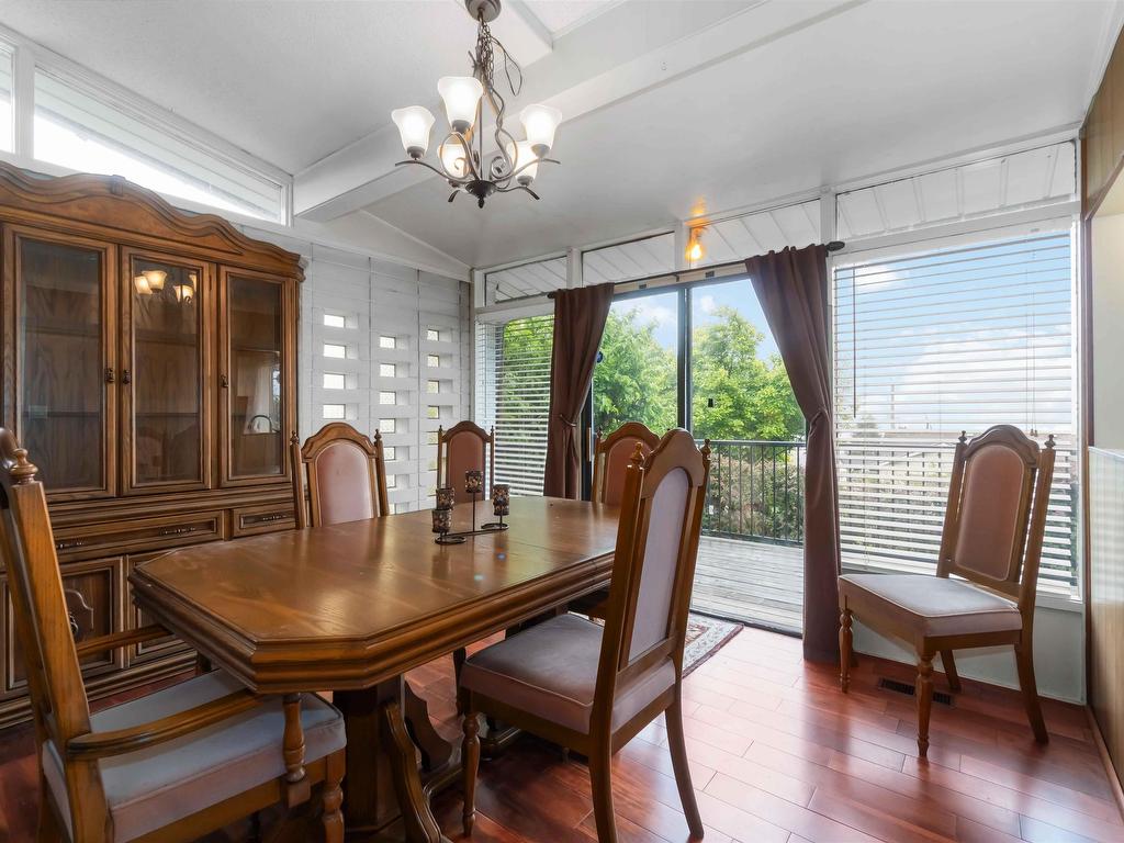 









944


Stewart

Avenue,
Coquitlam,




BC
V3K 2N6

