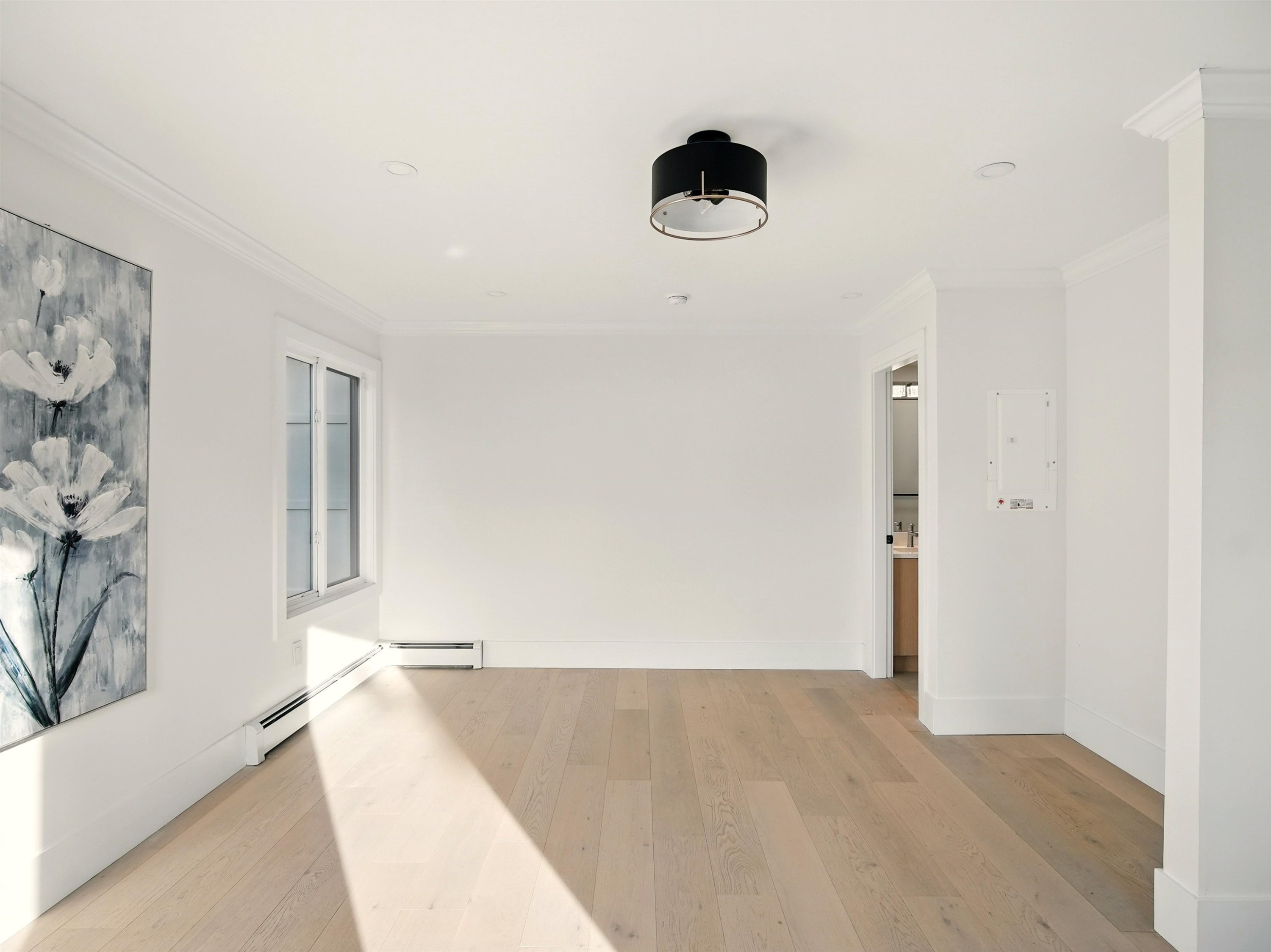 









6230


Summit

Avenue,
West Vancouver,




BC
V7W 1Y2

