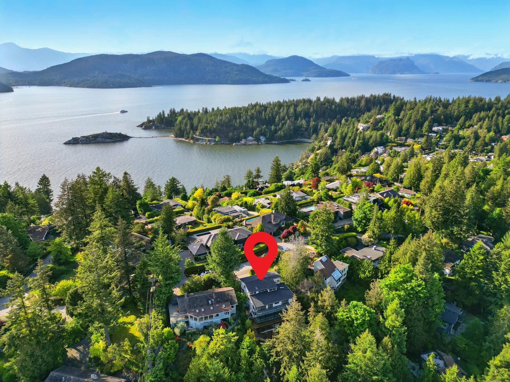









6230


Summit

Avenue,
West Vancouver,




BC
V7W 1Y2

