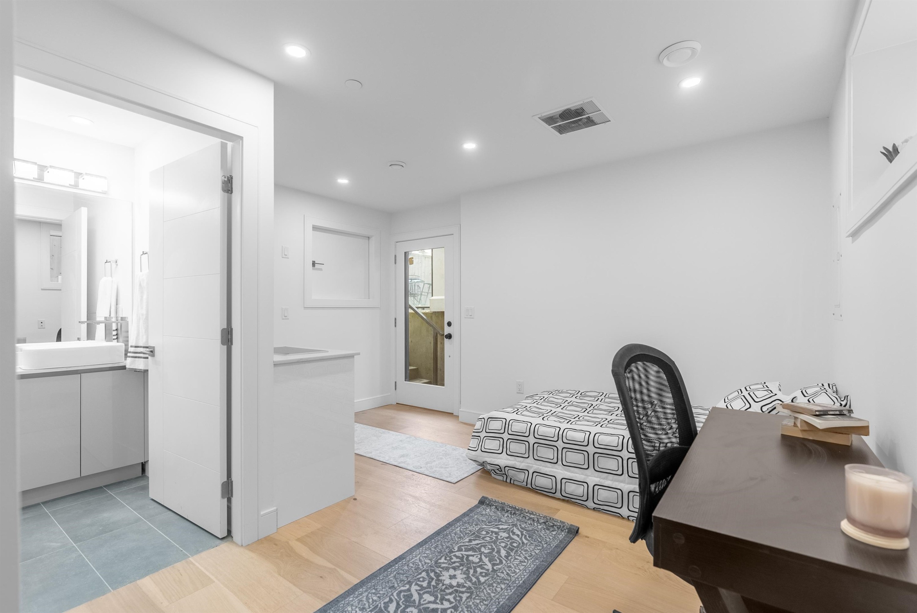 









3511


Triumph

Street,
Vancouver,




BC
V5K 1V2

