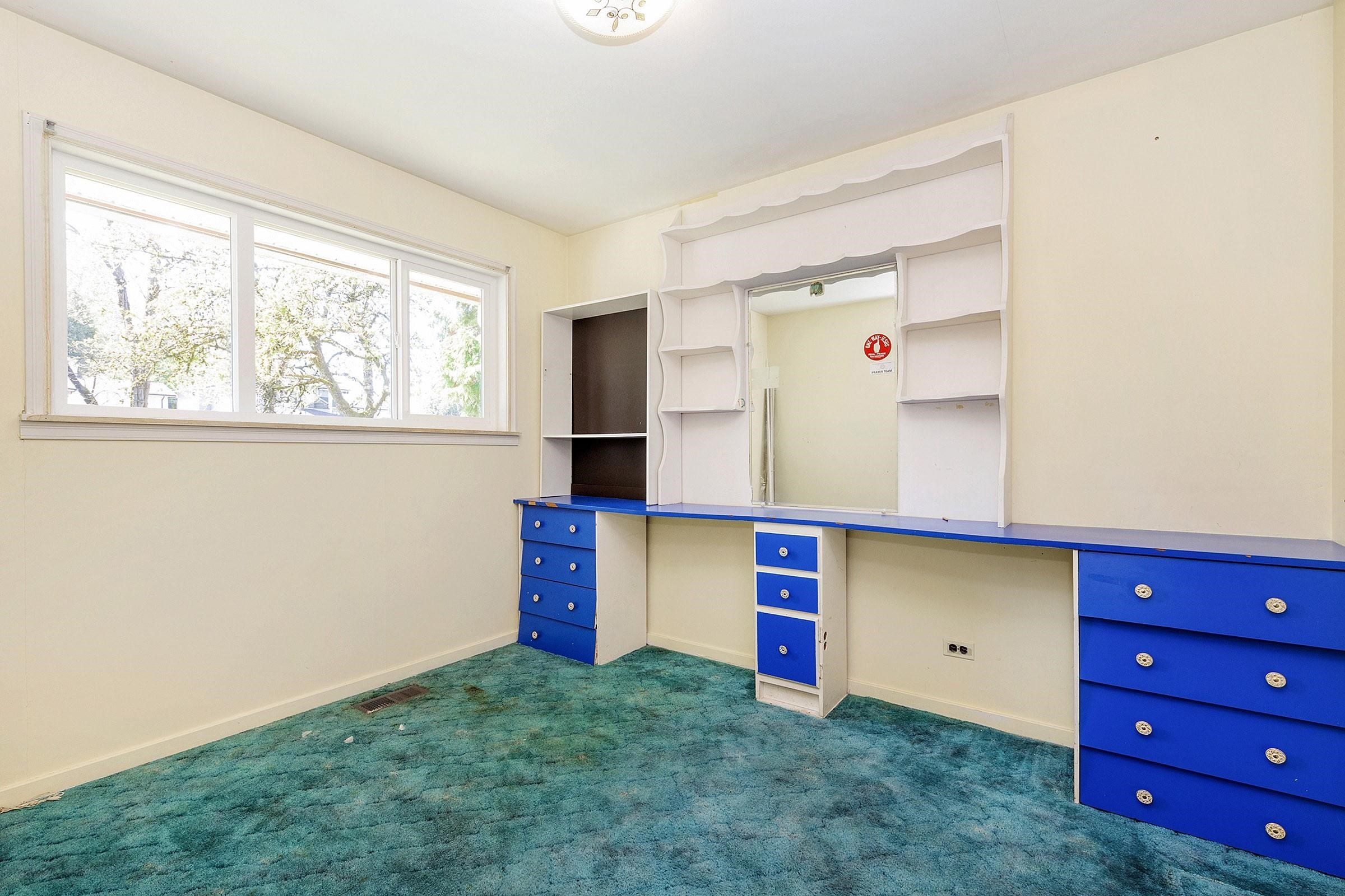 









640


Colinet

Street,
Coquitlam,




BC
V3J 4X1

