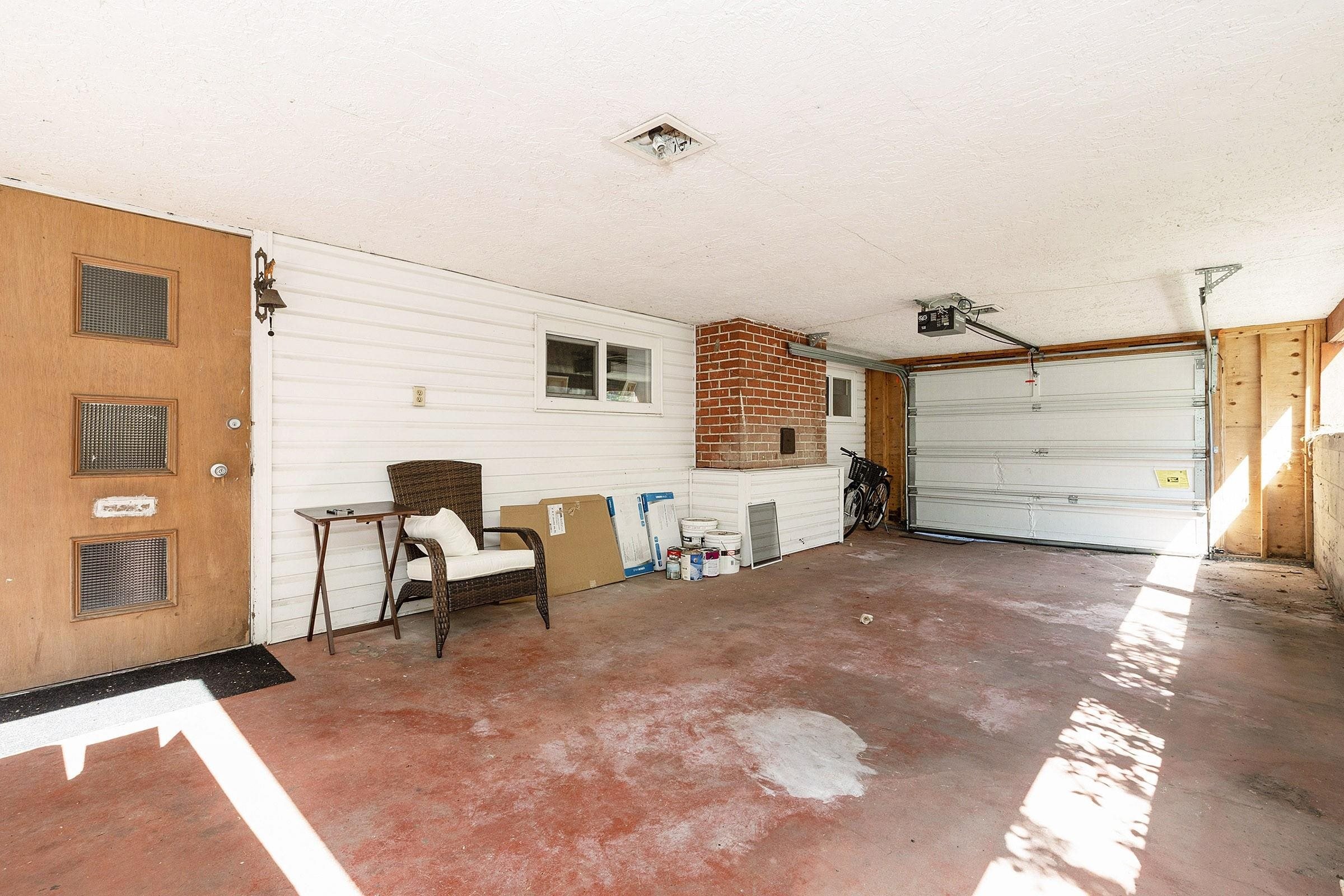









640


Colinet

Street,
Coquitlam,




BC
V3J 4X1

