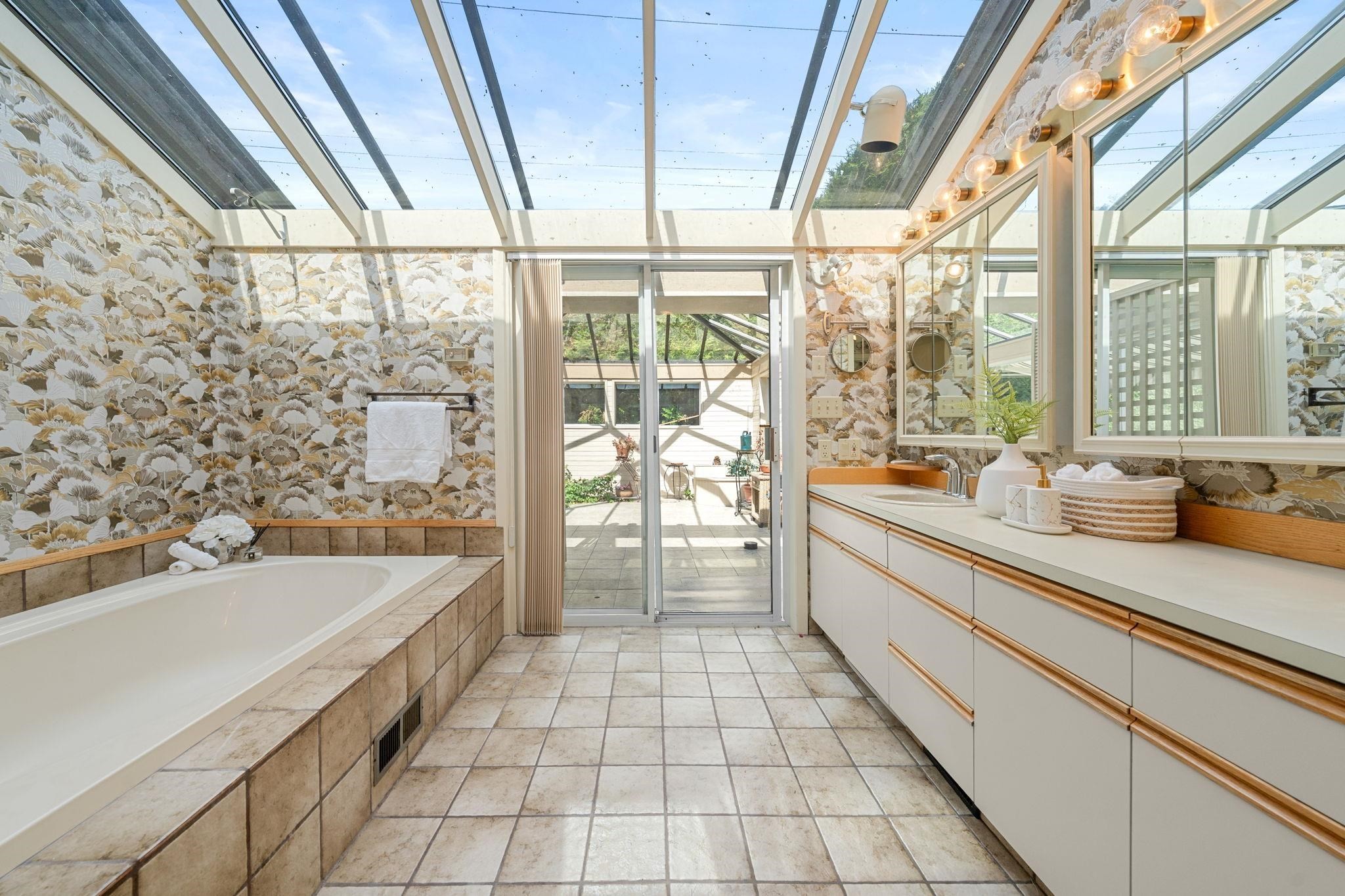 









2698


Newmarket

Drive,
North Vancouver,




BC
V7R 2T4

