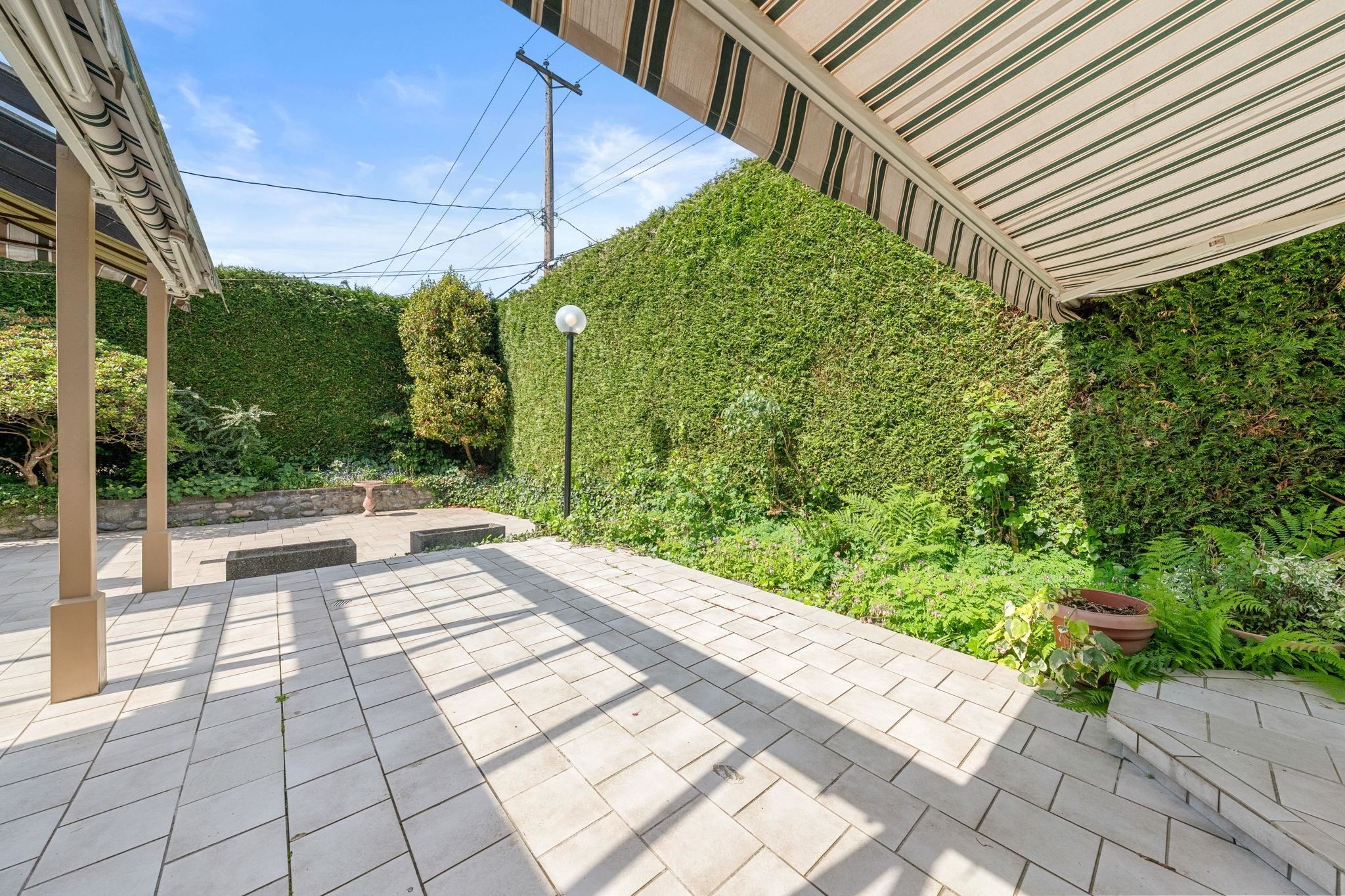 









2698


Newmarket

Drive,
North Vancouver,




BC
V7R 2T4

