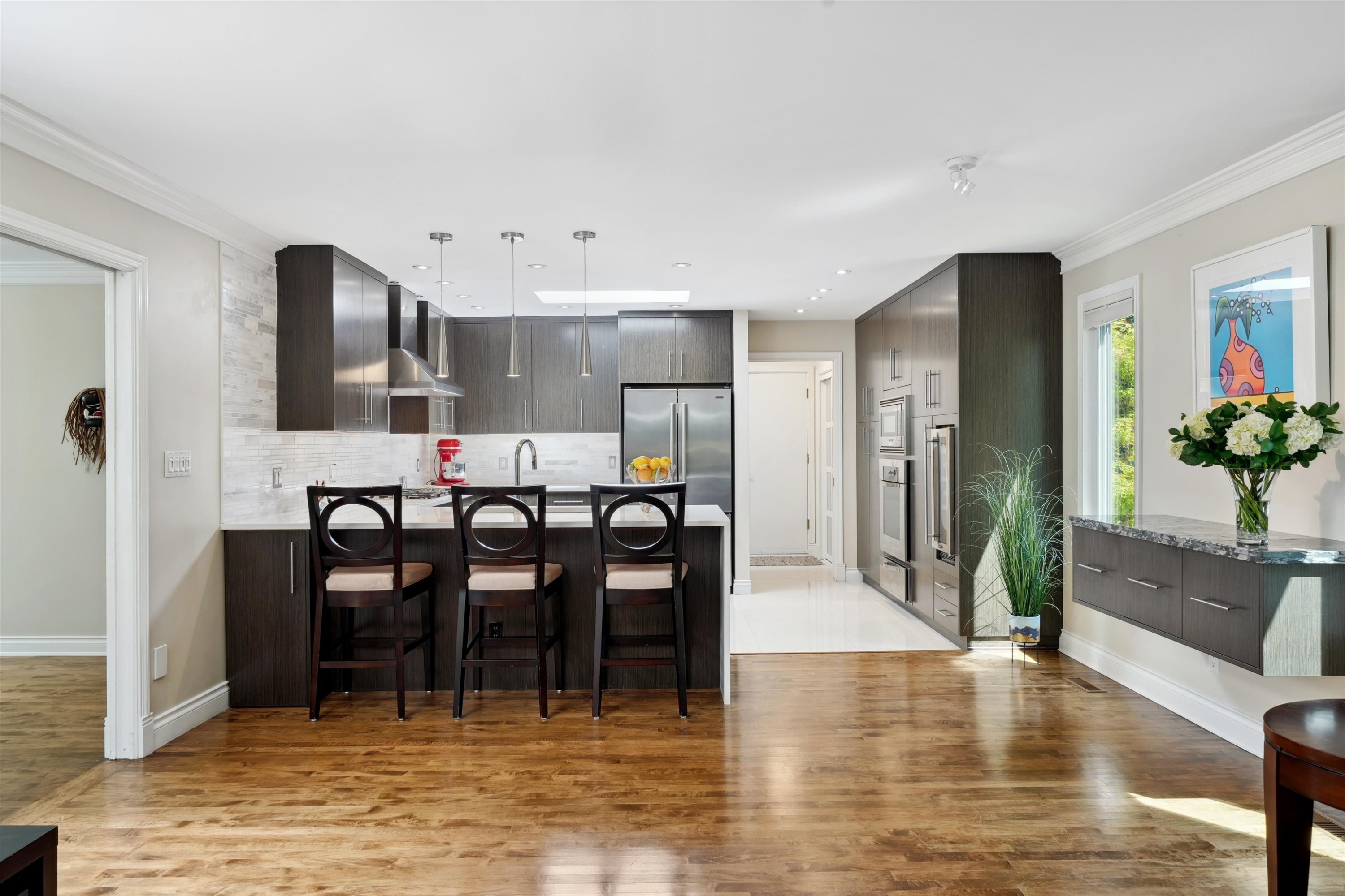 









4386


Keith

Road,
West Vancouver,




BC
V7W 2M2

