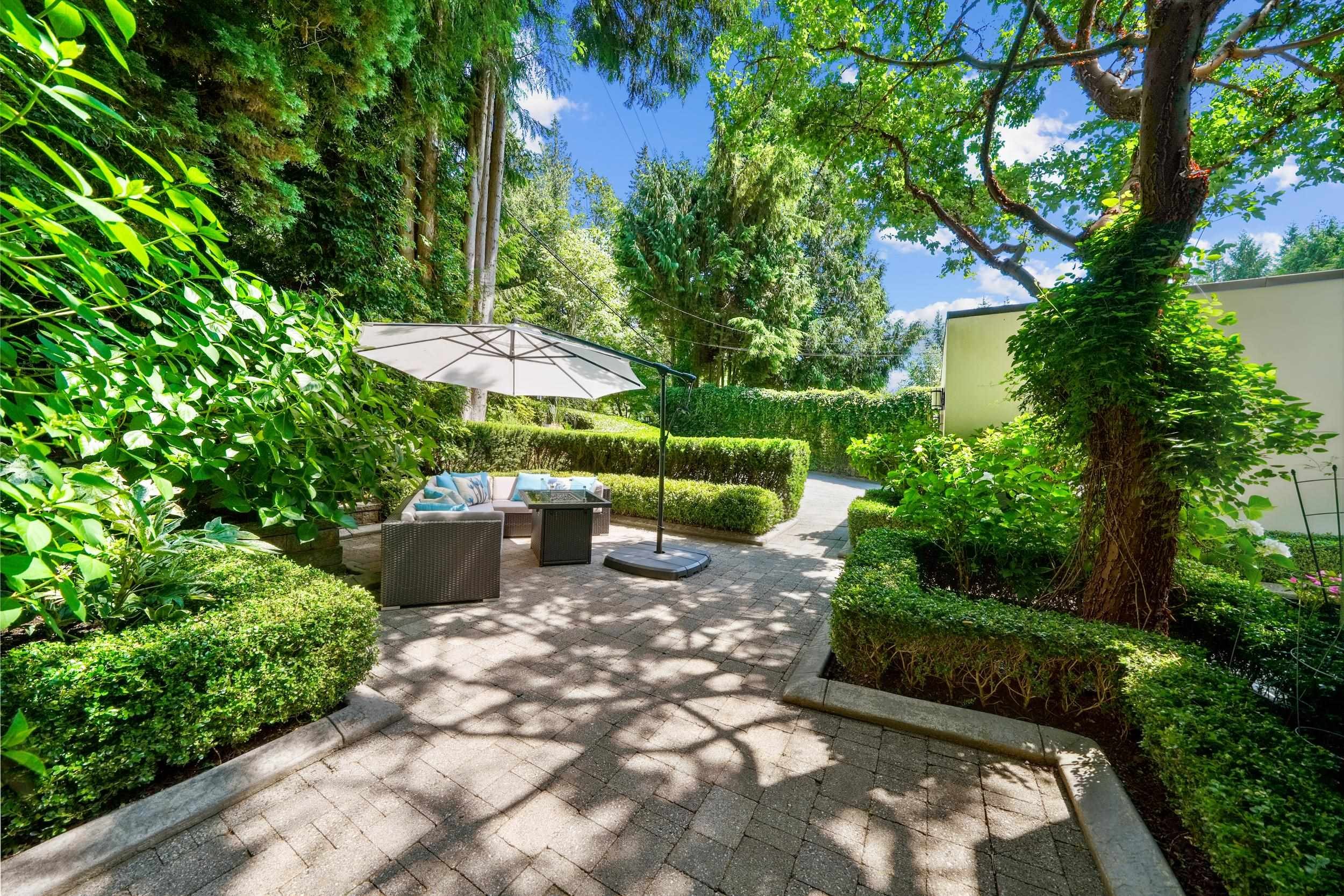 









4386


Keith

Road,
West Vancouver,




BC
V7W 2M2

