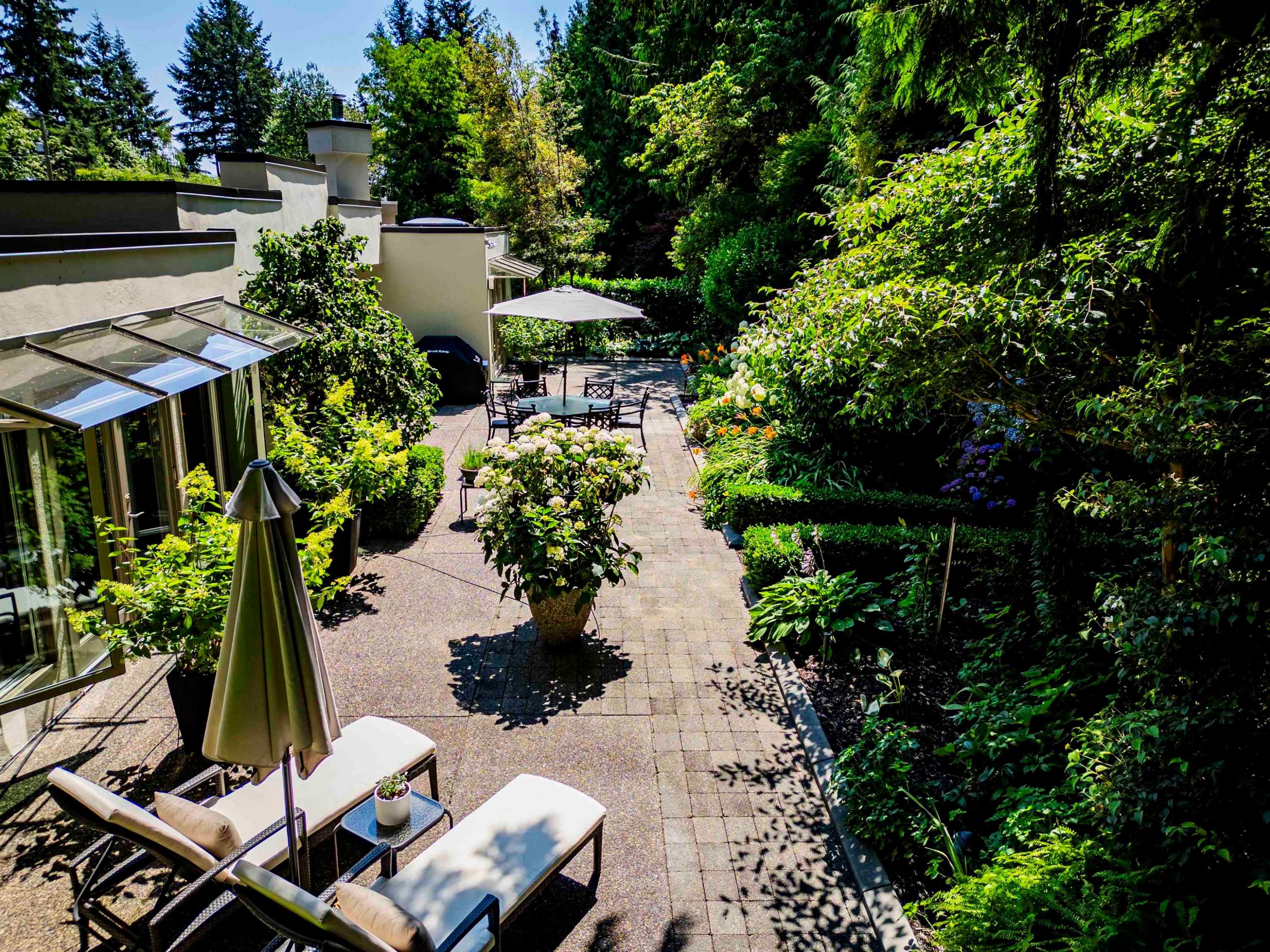









4386


Keith

Road,
West Vancouver,




BC
V7W 2M2

