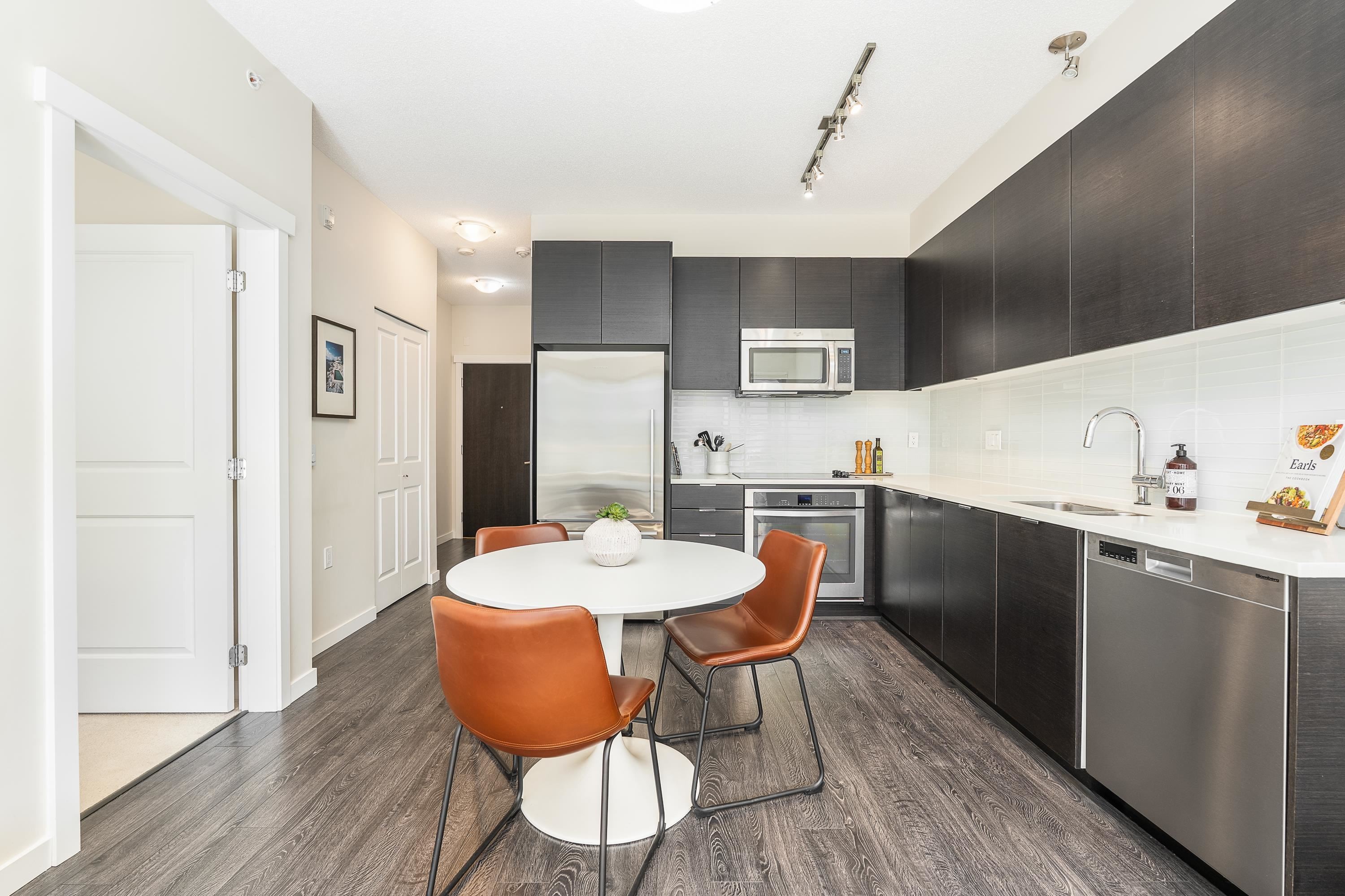 









2665


Mountain

Highway, 517,
North Vancouver,




BC
V7J 0A8

